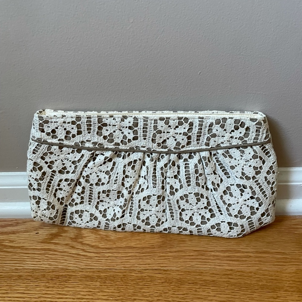 Lace clutch